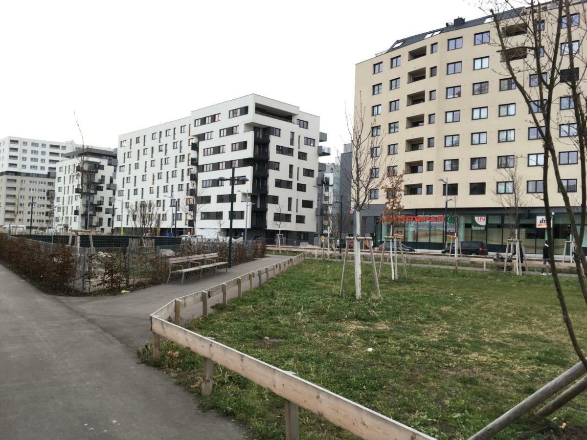 White Vintage Park View Apartment Wenen Buitenkant foto