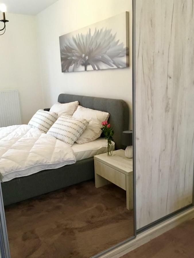 White Vintage Park View Apartment Wenen Buitenkant foto