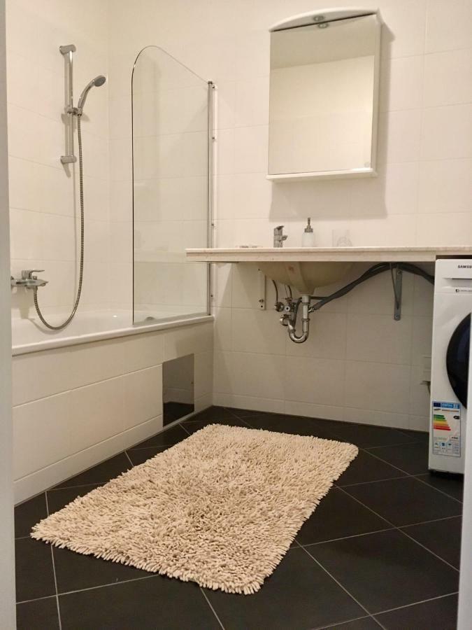 White Vintage Park View Apartment Wenen Buitenkant foto