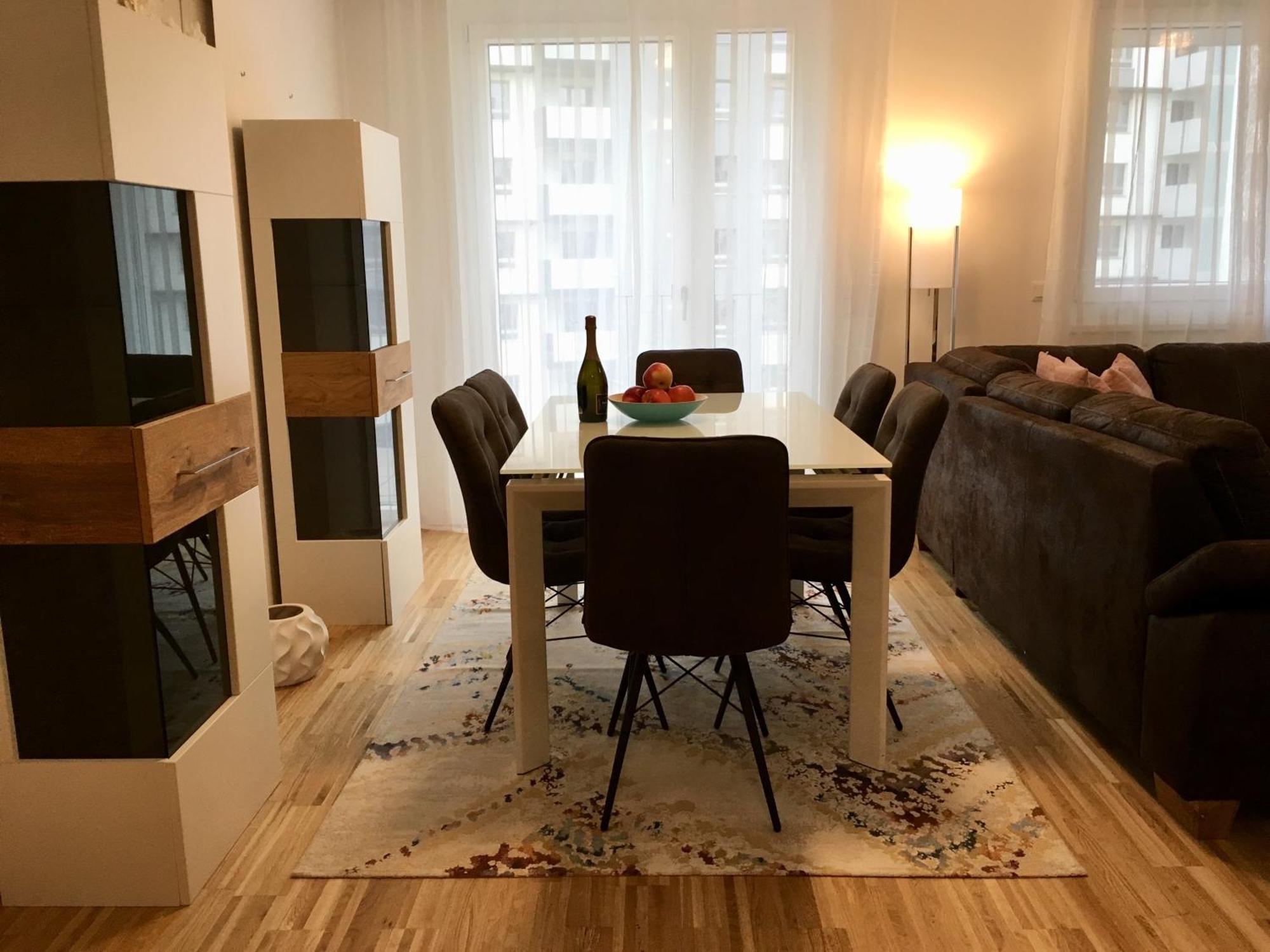White Vintage Park View Apartment Wenen Buitenkant foto